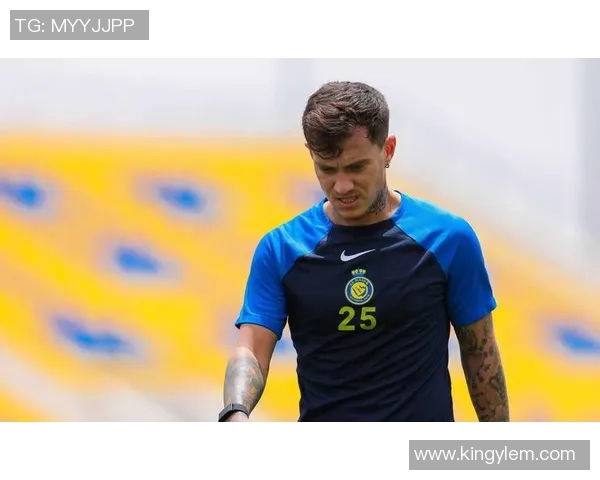 足球球星几乎全身纹身展现个性风格引发球迷热议